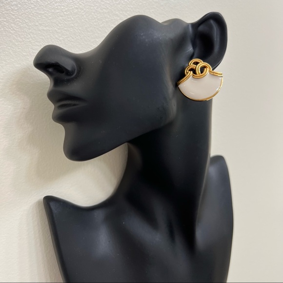 Vintage Cream Enamel and Gold Pierced Earrings - Picture 3 of 12